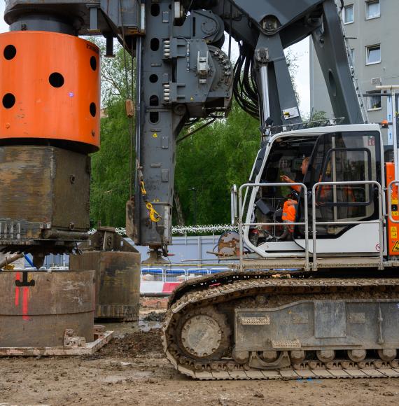 HS2 Piling Rig running on HVO fuel