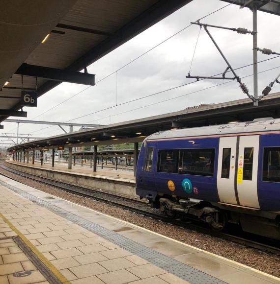 Leeds station train