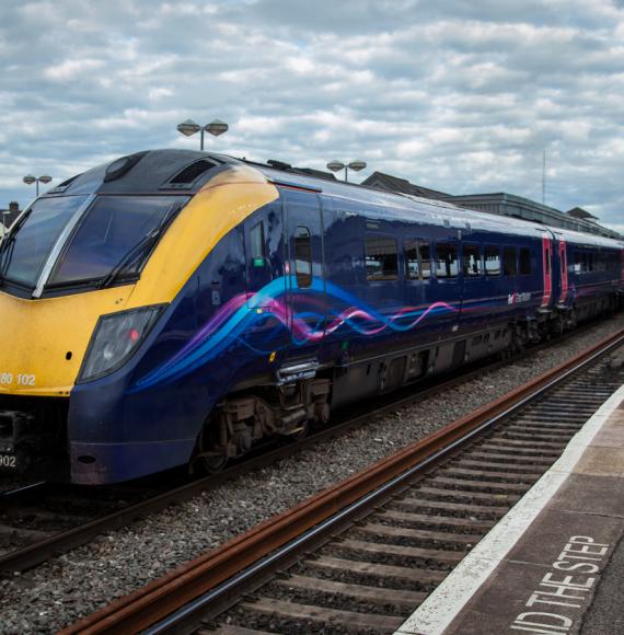 Train at Didcot station