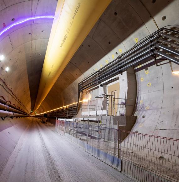 Chiltern tunnel with crosspassageway, via HS2 