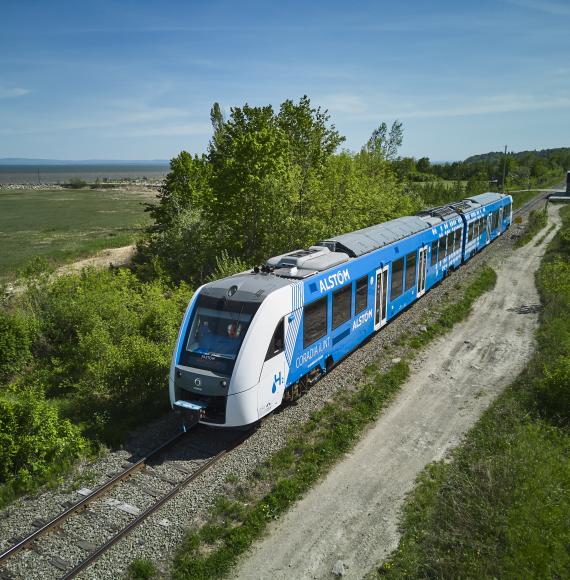 Hydrogen train runs in North America for the first time in demonstration project