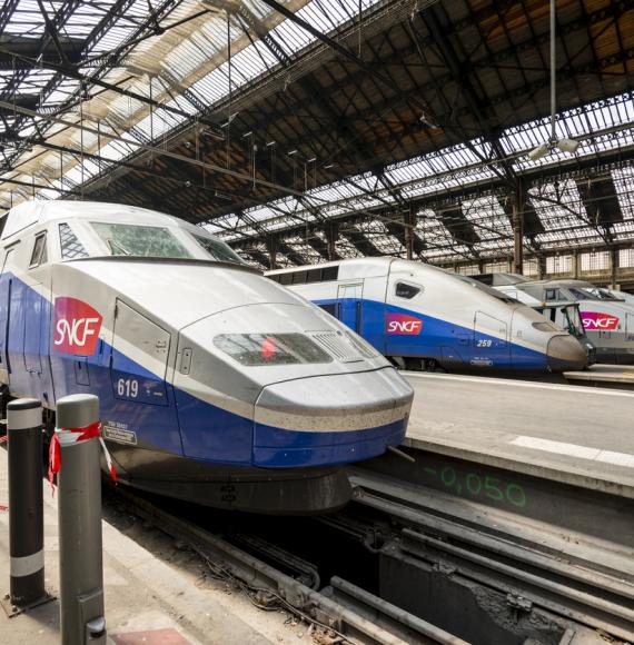 SNCF aiming to power trains through wind energy after buying wind farm