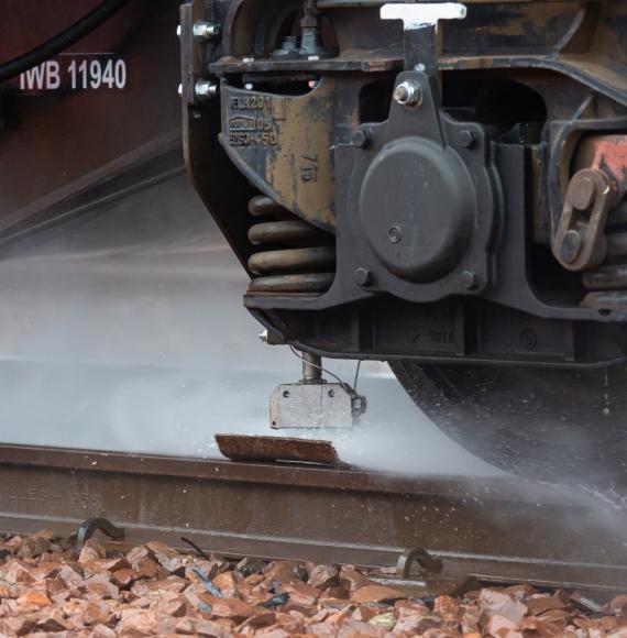 Scotland Railway prepare for Autumn with new technology and leaf-busting trains 