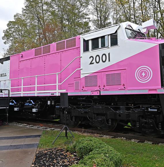 Wabtec and Roy Hill Unveil the First FLXdrive Battery Locomotive