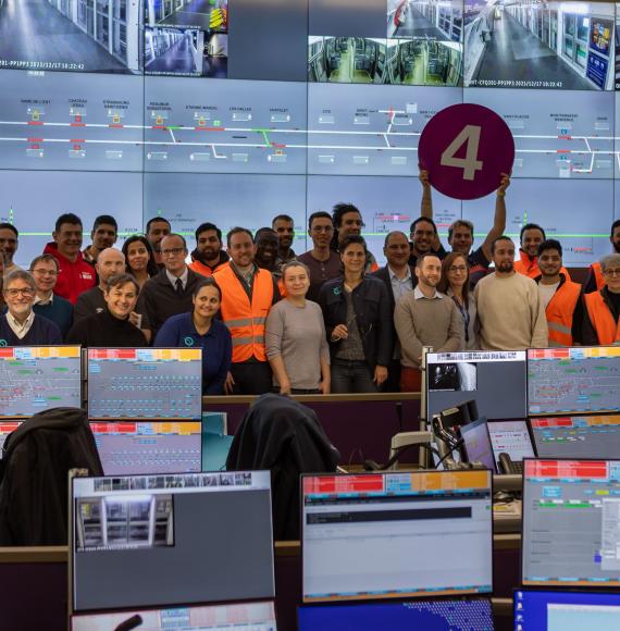 Paris Metro staff celebrate Line 4 automation