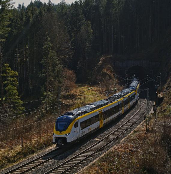 Image of Siemens Mobility's Mireo Plus B hybrid train