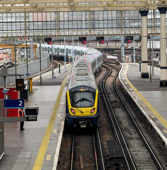Arterio arriving at London Waterloo
