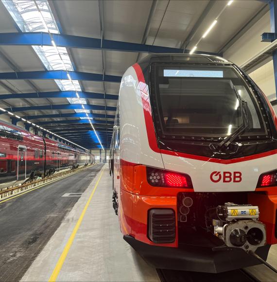 Neue Stadler Werkhalle in Obersiebenbrunn von Innen
