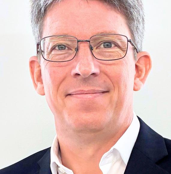 Simon Scott