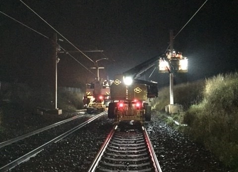 First cables go up for Edinburgh-Glasgow electrification