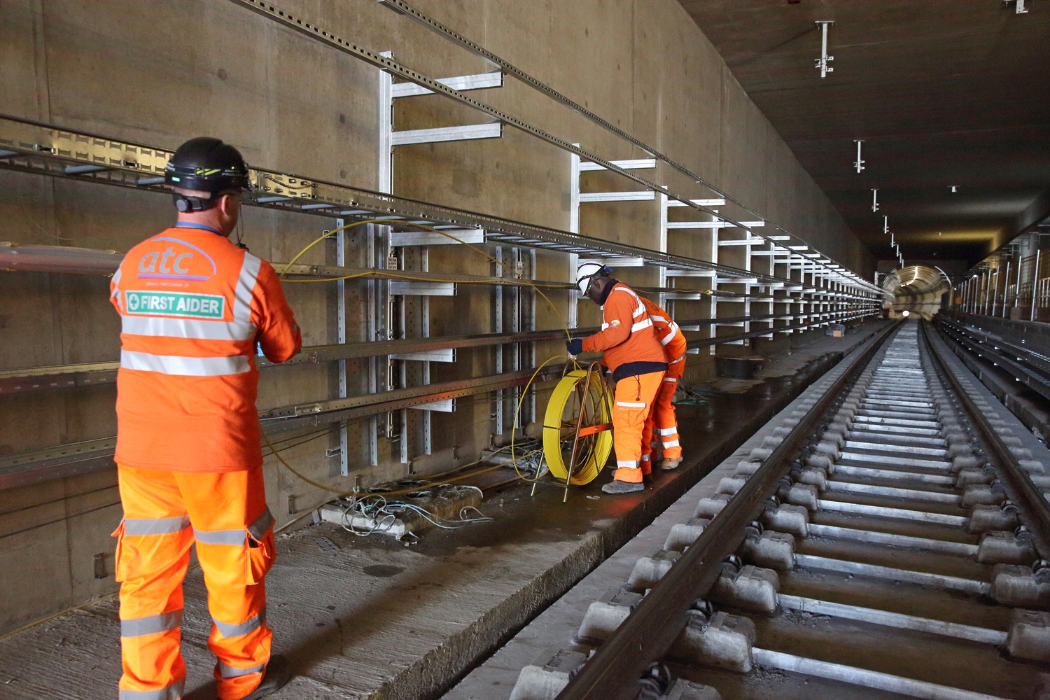 12 Cabling being installed in entrance to Thames Tunnel 267909