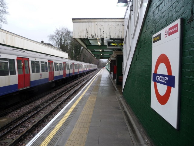 TfL must plug £2.73m Croxley link shortfall after council offers £1 wasteland