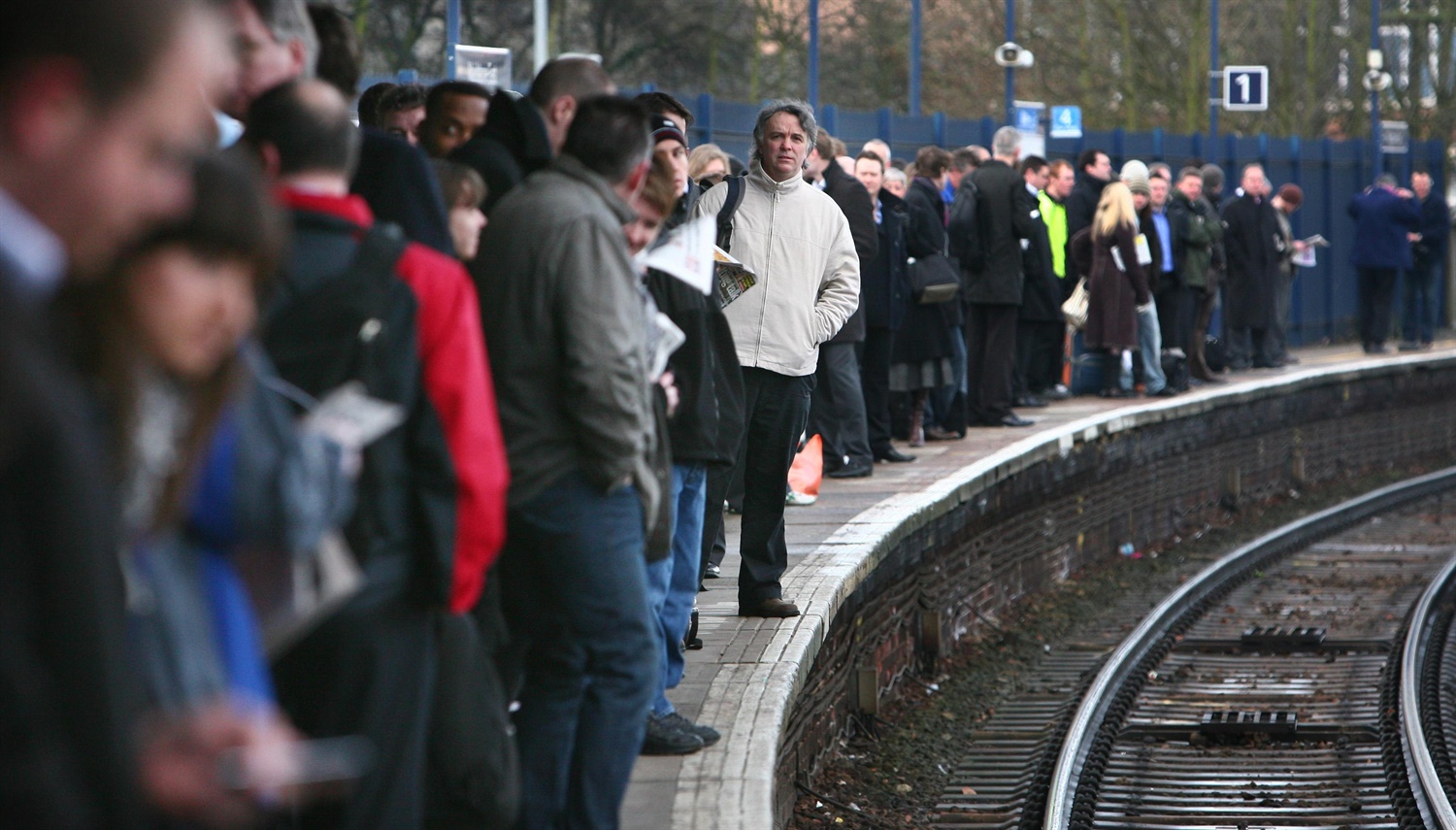 Less than one in 10 London and south east passengers told about disruption