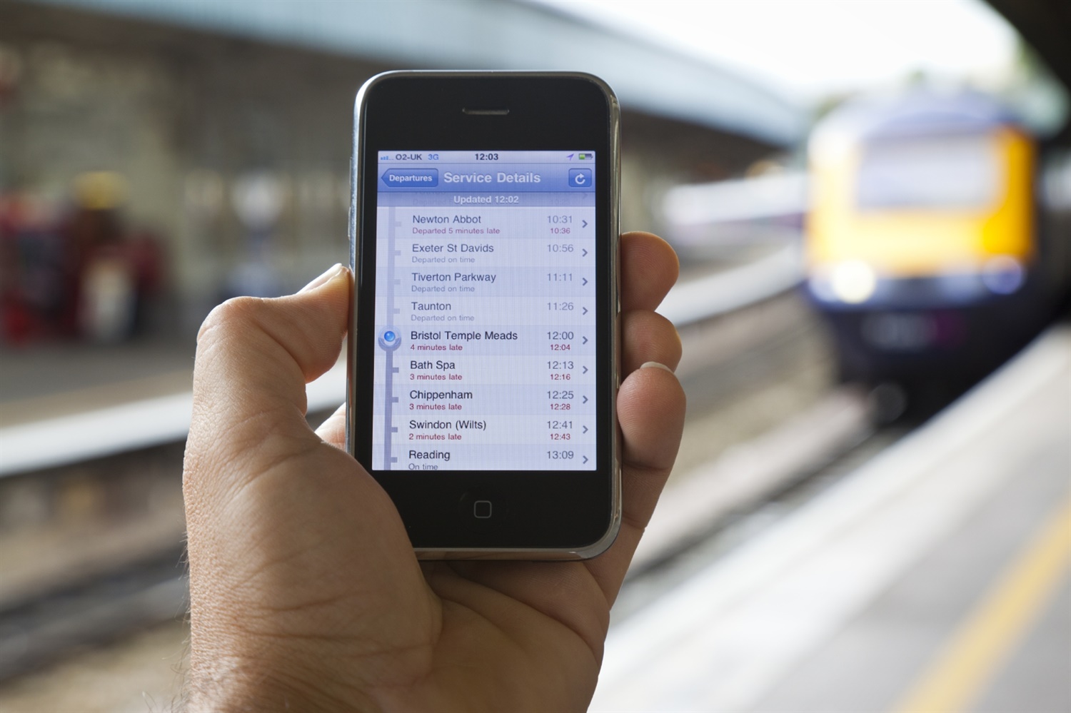 Drones could be used to boost mobile network coverage on trains