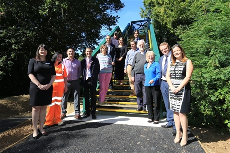 New £400,000 footbridge opened in Hampshire 