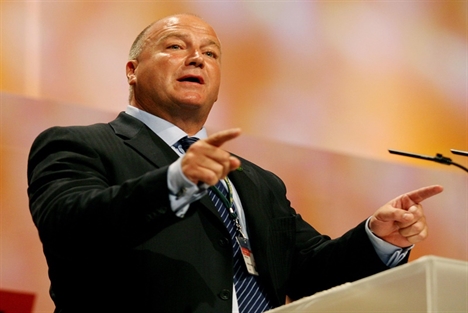 RMT leader Bob Crow dies