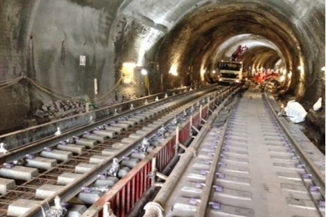 First rail tracks laid down on Borders Railway