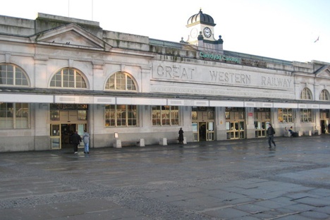 Cardiff station struggles to cope with record passenger numbers