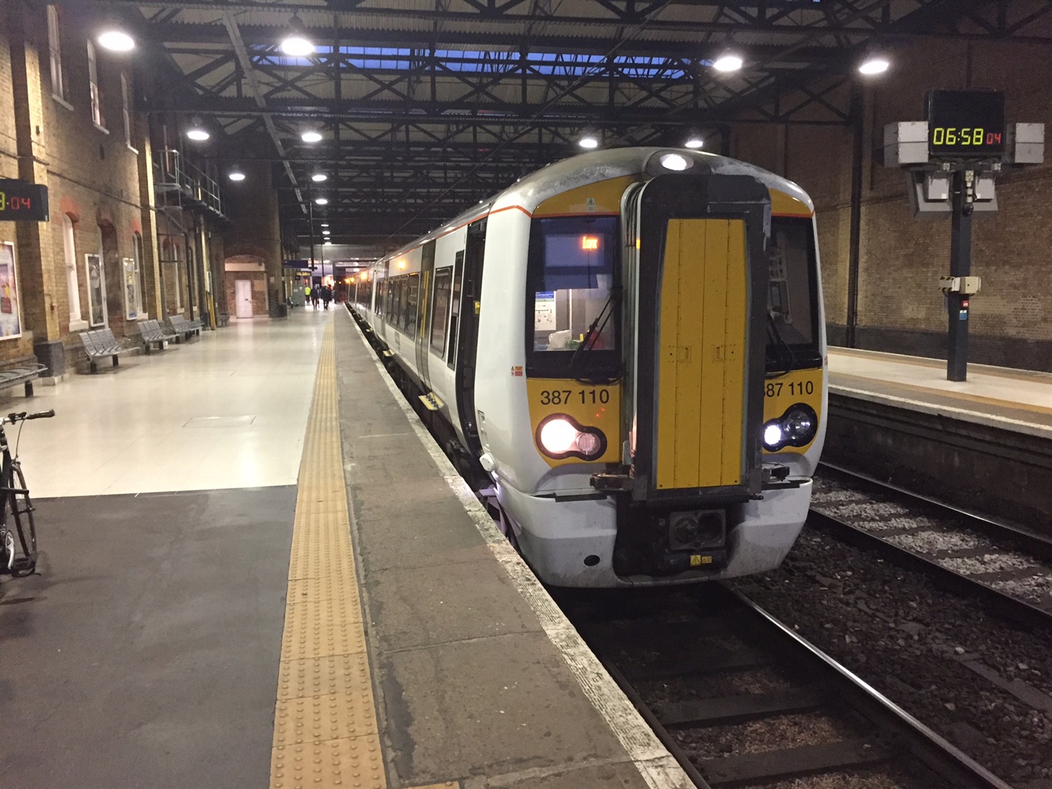 First Class 387 1 Enters Service On Great Northern