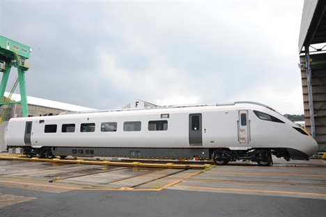 Hitachi starts running trials on Class 800s in Japan 