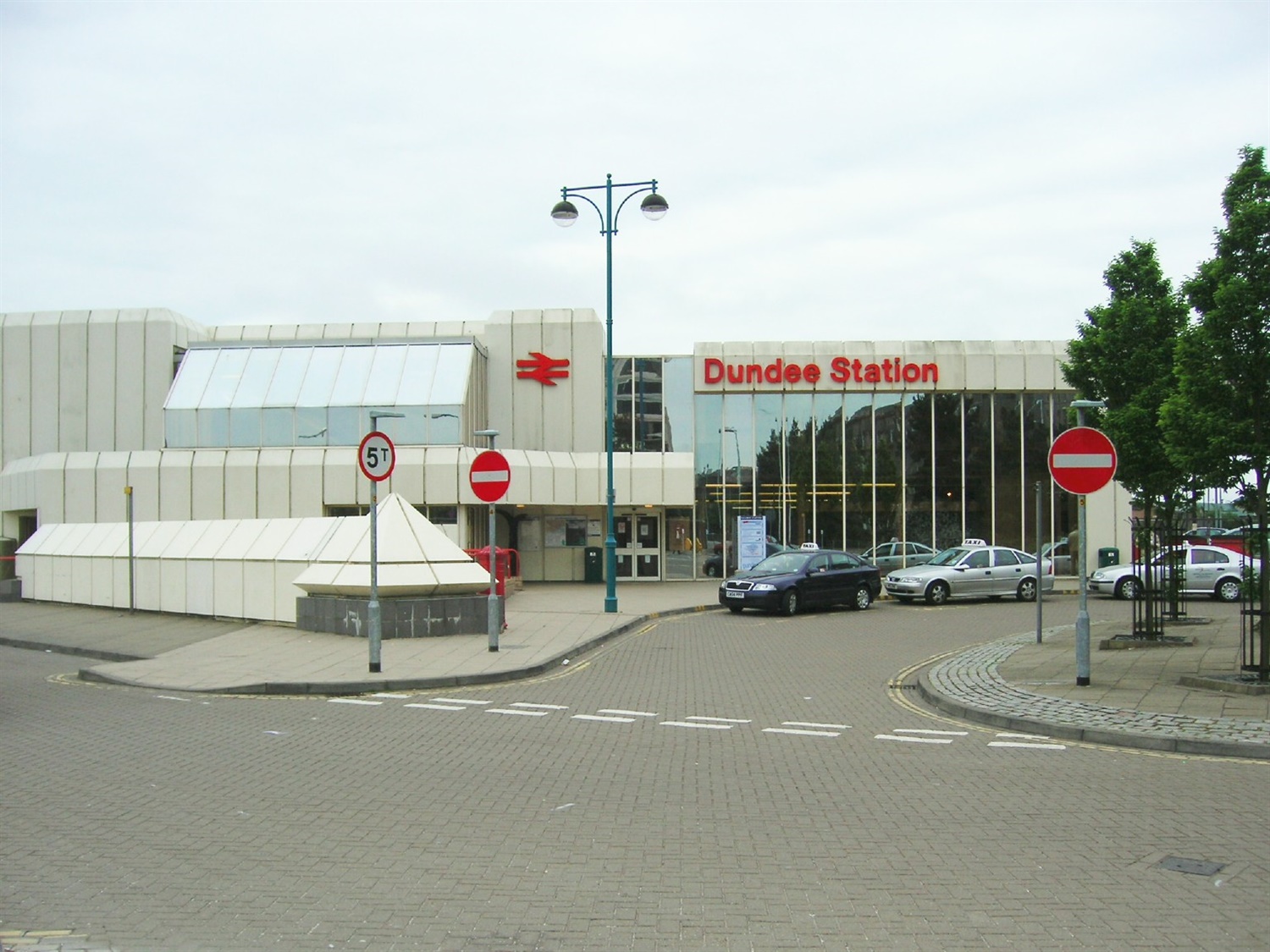 Balfour Beatty wins £28m Dundee rail station concourse contract