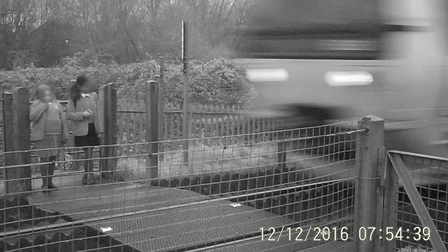 Network Rail calls for vigilance on level crossings this Christmas