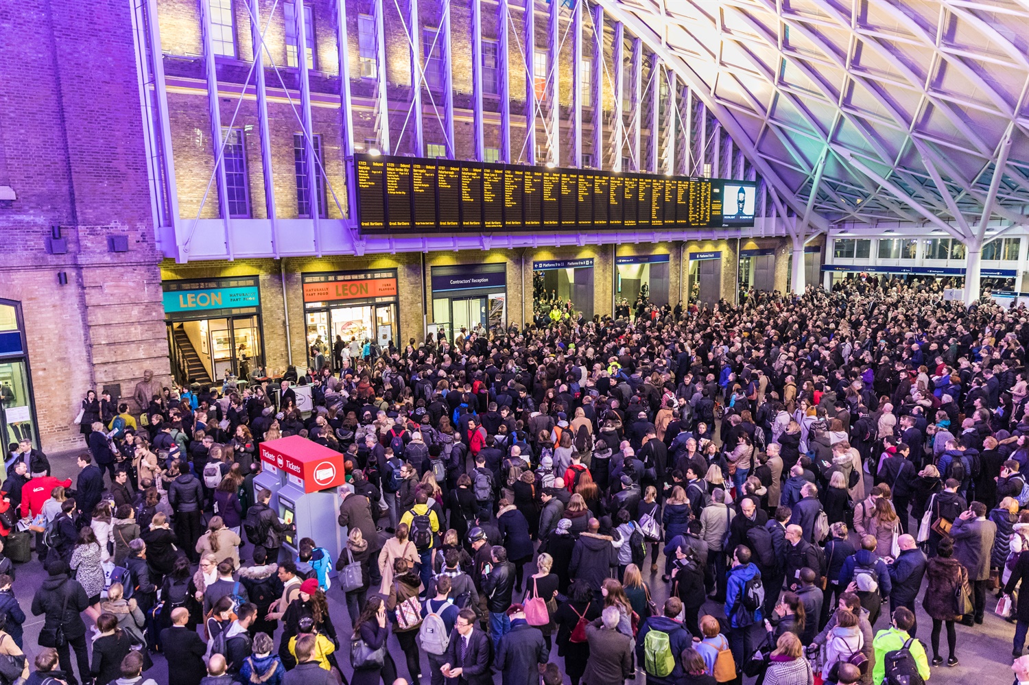 Majority of passengers prefer to wait on train than take replacement buses