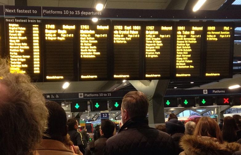 New congestion measures fail to stop peak-time chaos at London Bridge