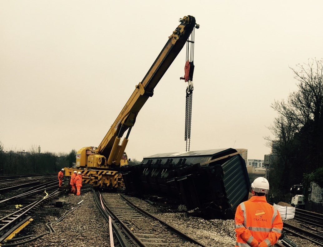 Lewisham derailment to disrupt Southeastern commuters for days