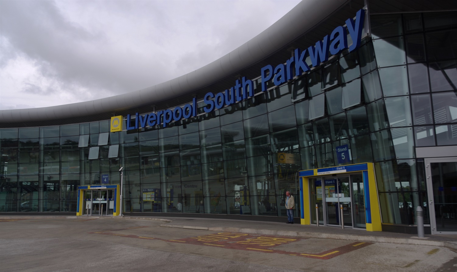 Liverpool South Parkway railway station