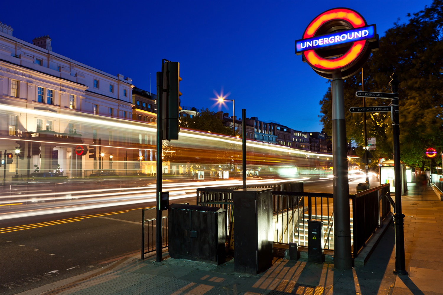 Night Tube gives London £171m boost in first year 