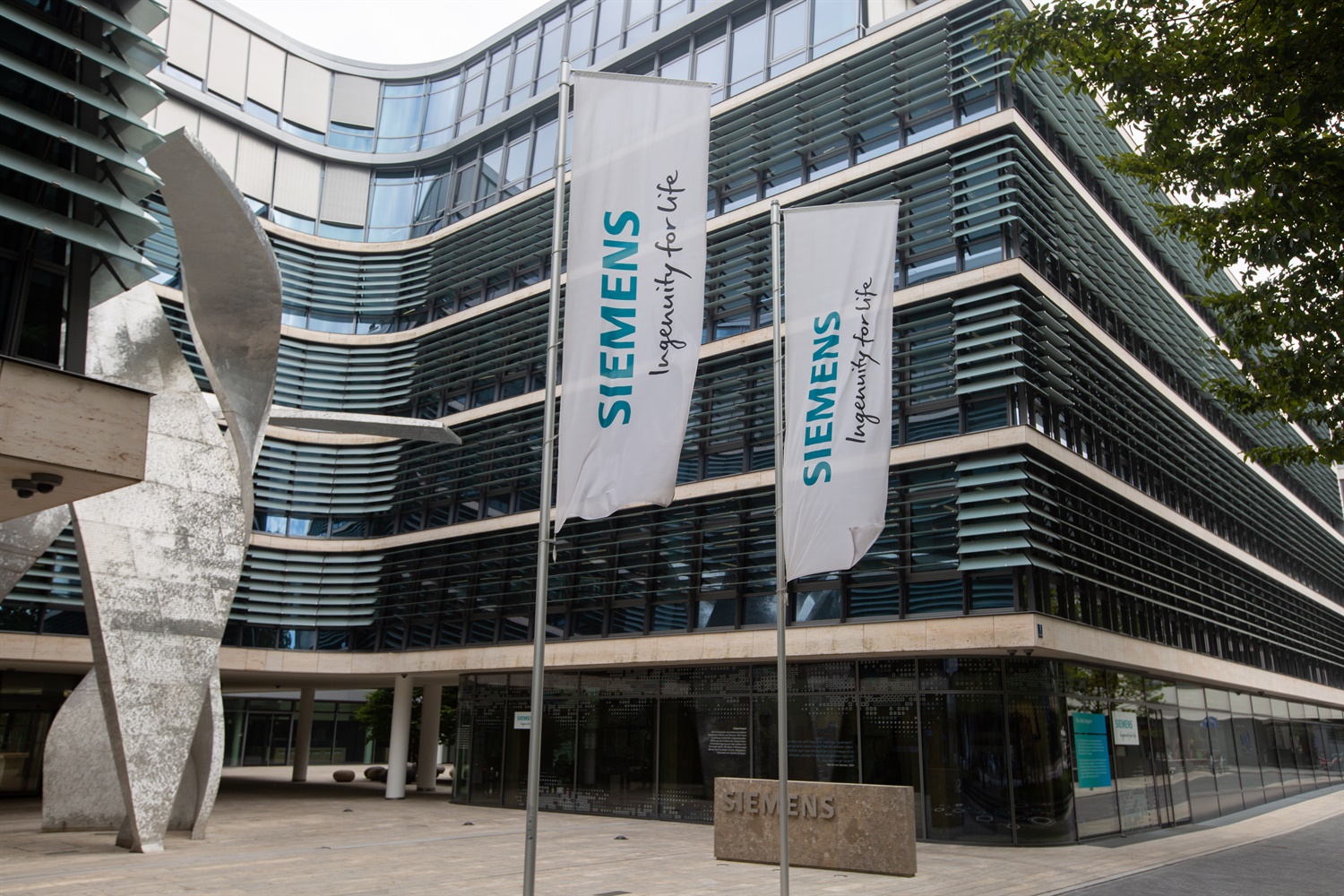 EU sets final deadline for Siemens and Alstom merger