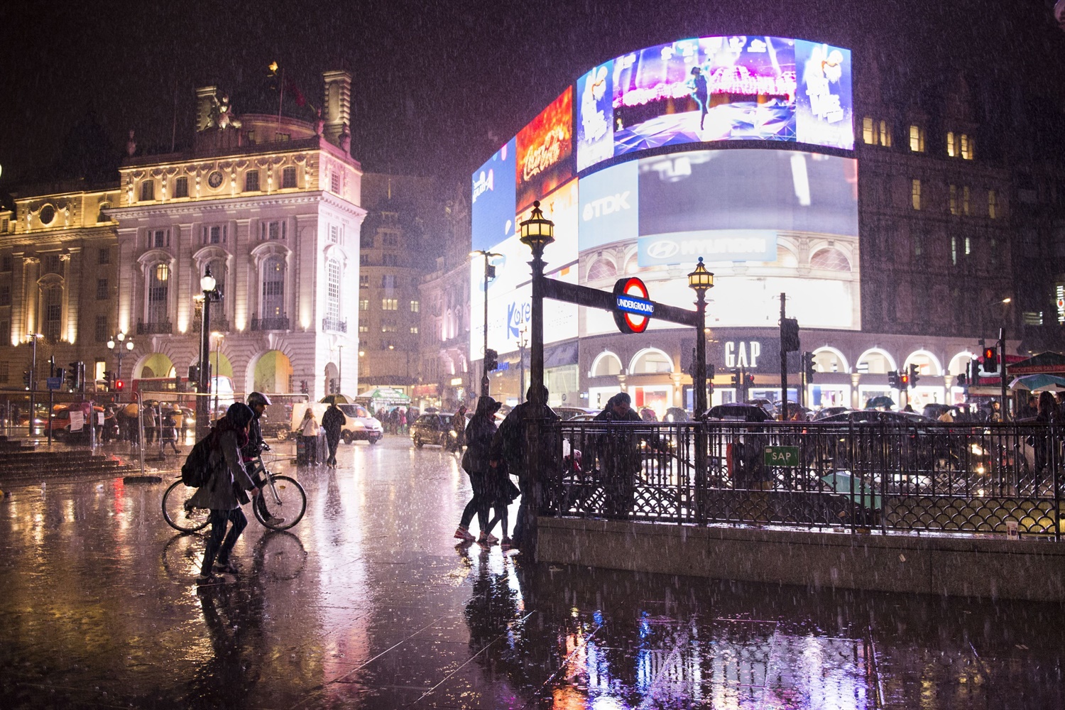 LU report warns 57 Tube stations at high flooding risk 