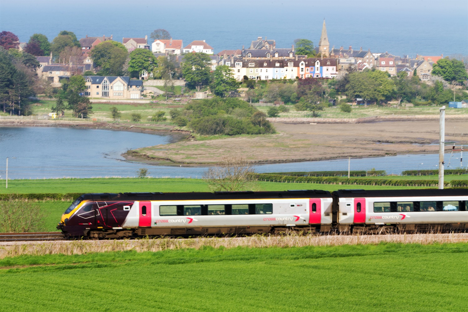 Council and business leaders issue warning over investment in HS2 plans for the north east