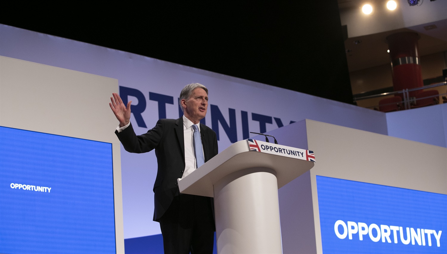 Chancellor unveils new funding for East Midlands HS2 station and airport expansion