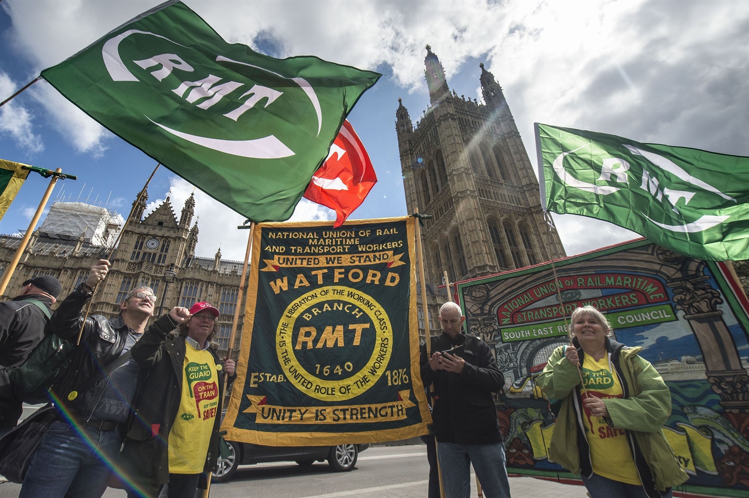 RMT announces nationwide series of strikes across six franchises 