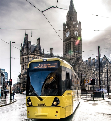 Tram Mcr Town Hall edit