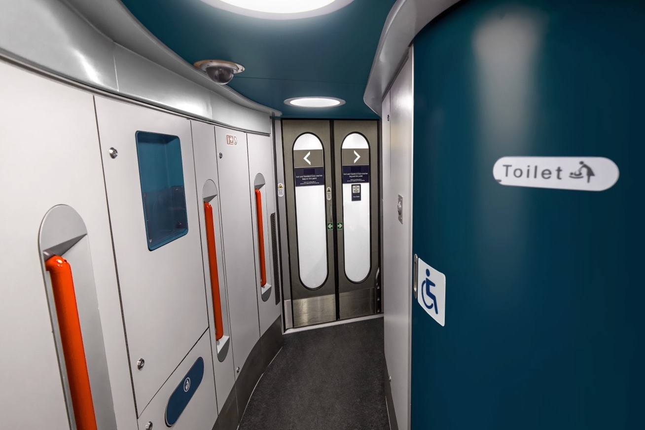Voyager Refurb Vestibule Voyager Refurb Vestibule