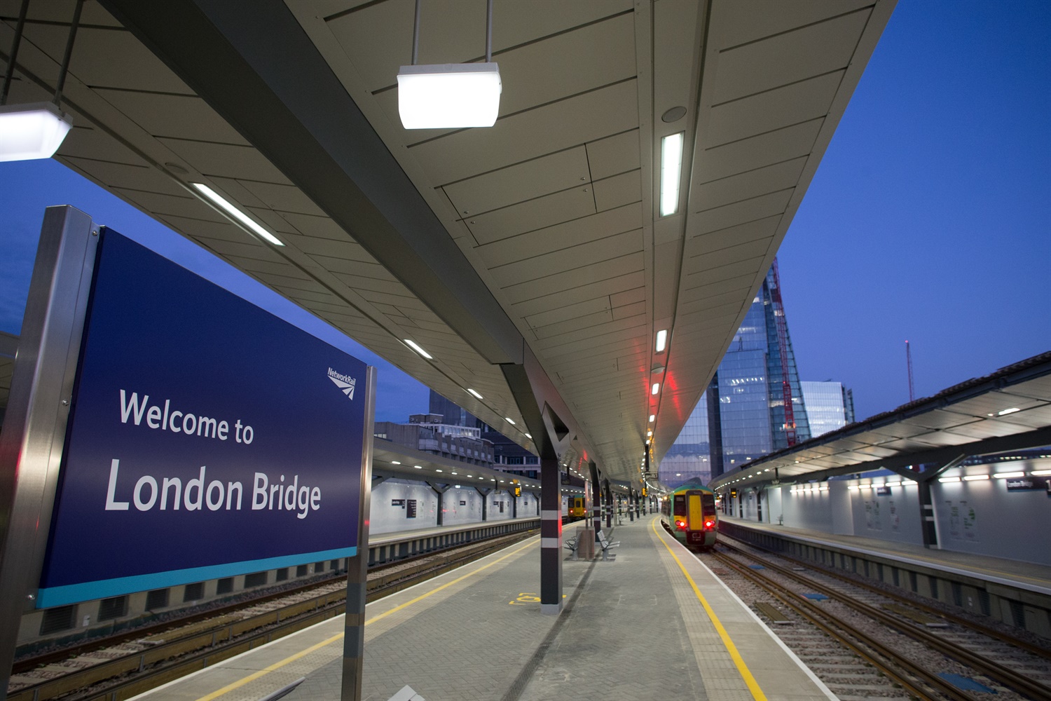 Southern and Network Rail apologise again for London Bridge poor performance