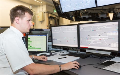 at-highgate-control-centre-all-northern-line-signalling-is-controlled resize 635654717616088000 at-highgate-control-centre-all-northern-line-signalling-is-controlled resize 635654717616088000