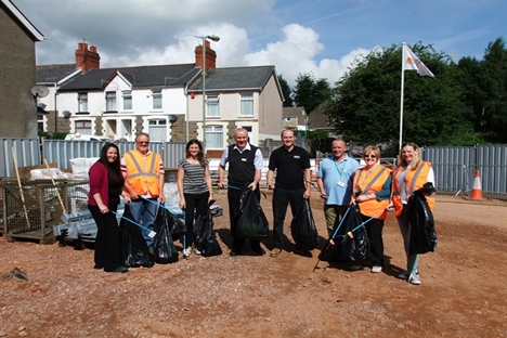 Energlyn station community clear-up